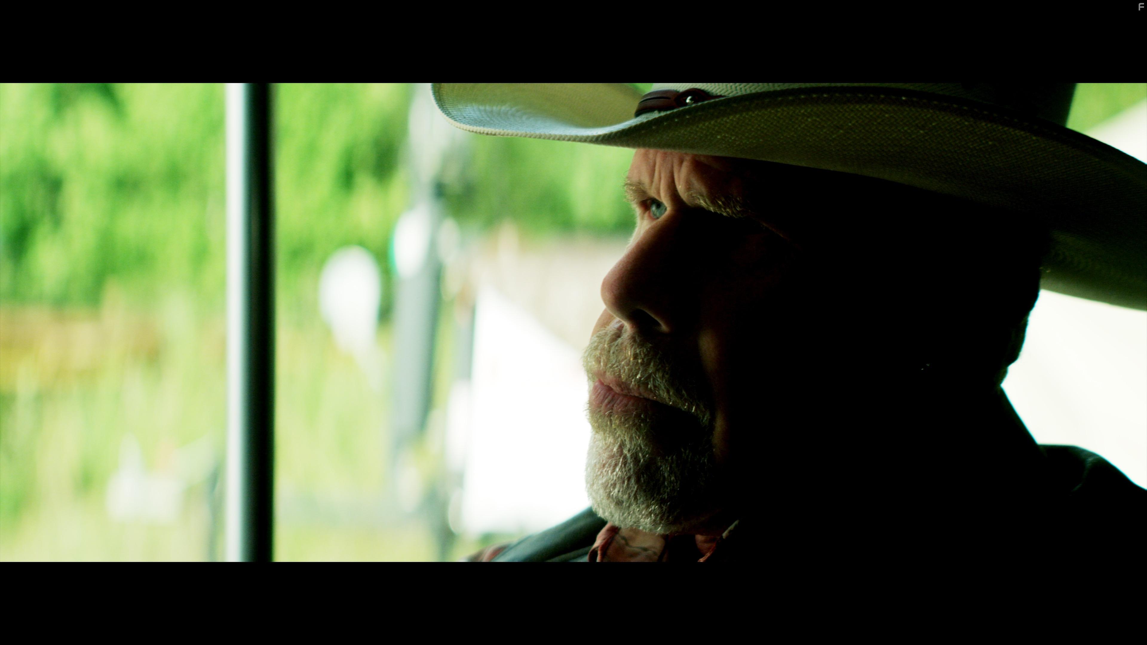 Ron Perlman in The Big Ugly (2020)