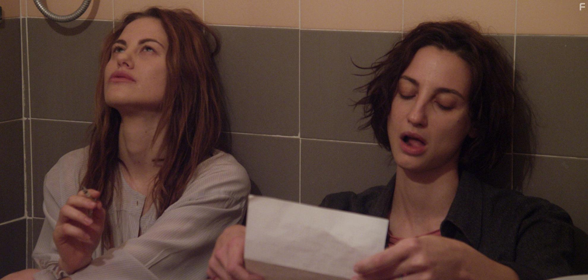 Francesca Inaudi and Melania Dalla Costa in Stato di ebbrezza (2018)