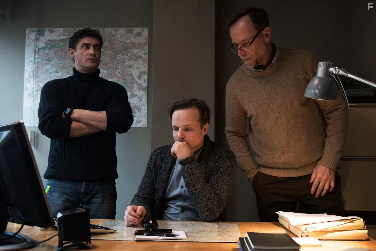 Krystof Hdek and Karel Roden in Zasada przyjemnosci (2019)