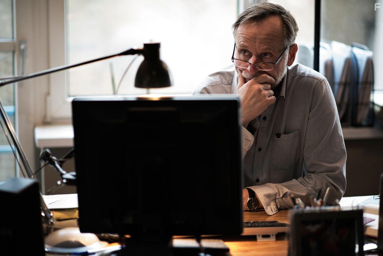 Karel Roden in Zasada przyjemnosci (2019)