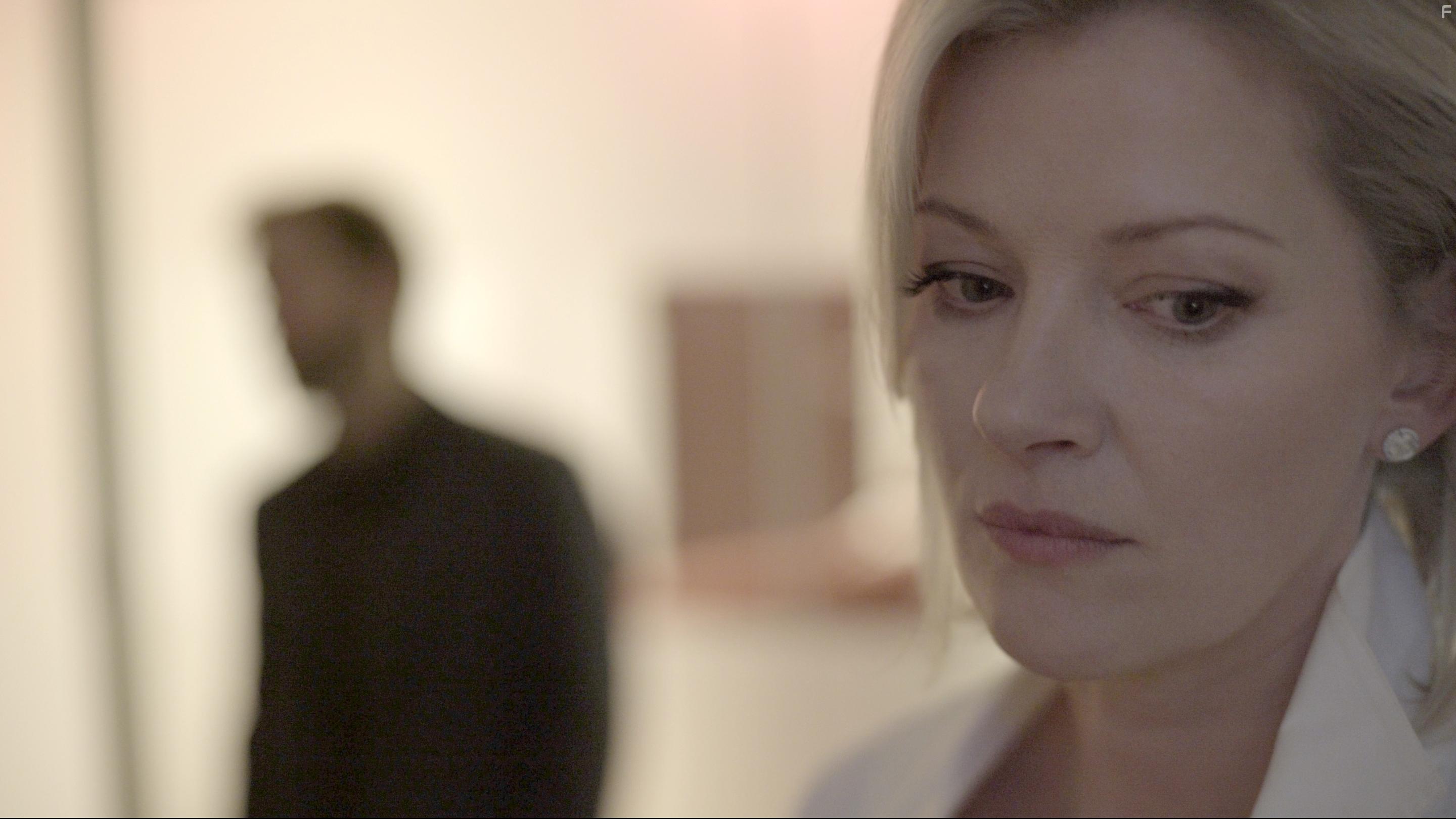 Gretchen Mol in Sequestrada (2019)