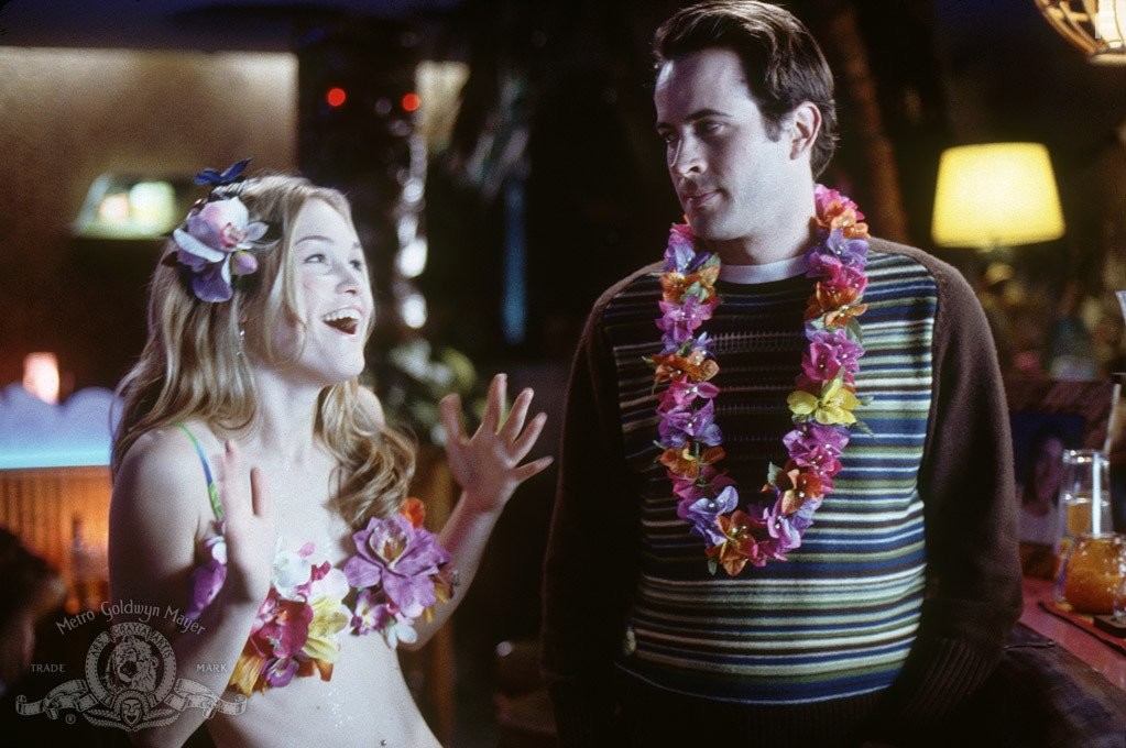 Jason Lee and Julia Stiles in Мальчишник (2003)