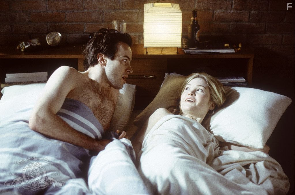 Jason Lee and Julia Stiles in Мальчишник (2003)