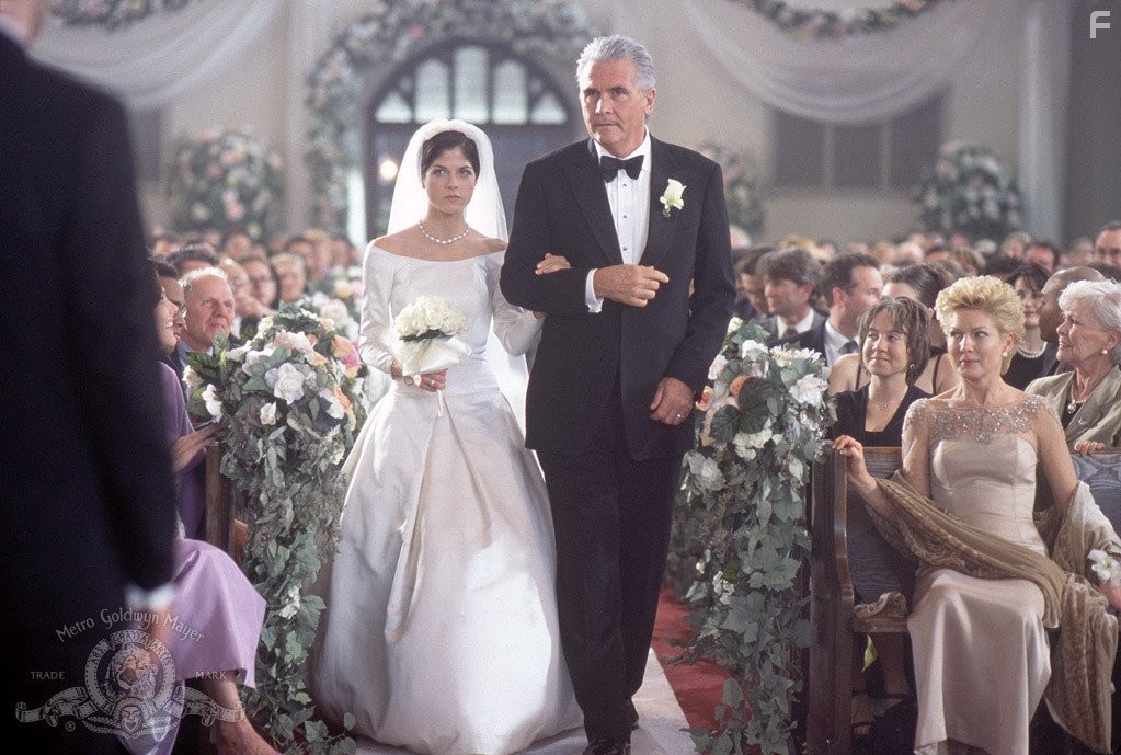 James Brolin and Selma Blair in Мальчишник (2003)