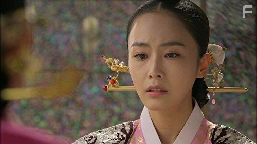 Soo-Hyun Hong in Jang Ok-jung, Sarang-e Salda (2013)