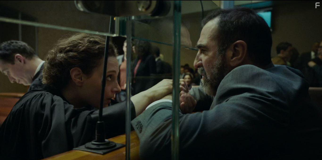 Eric Cantona and Alice de Lencquesaing in Drapages (2020)