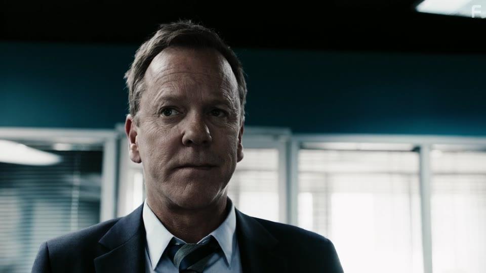 Kiefer Sutherland in The Fugitive (2020)