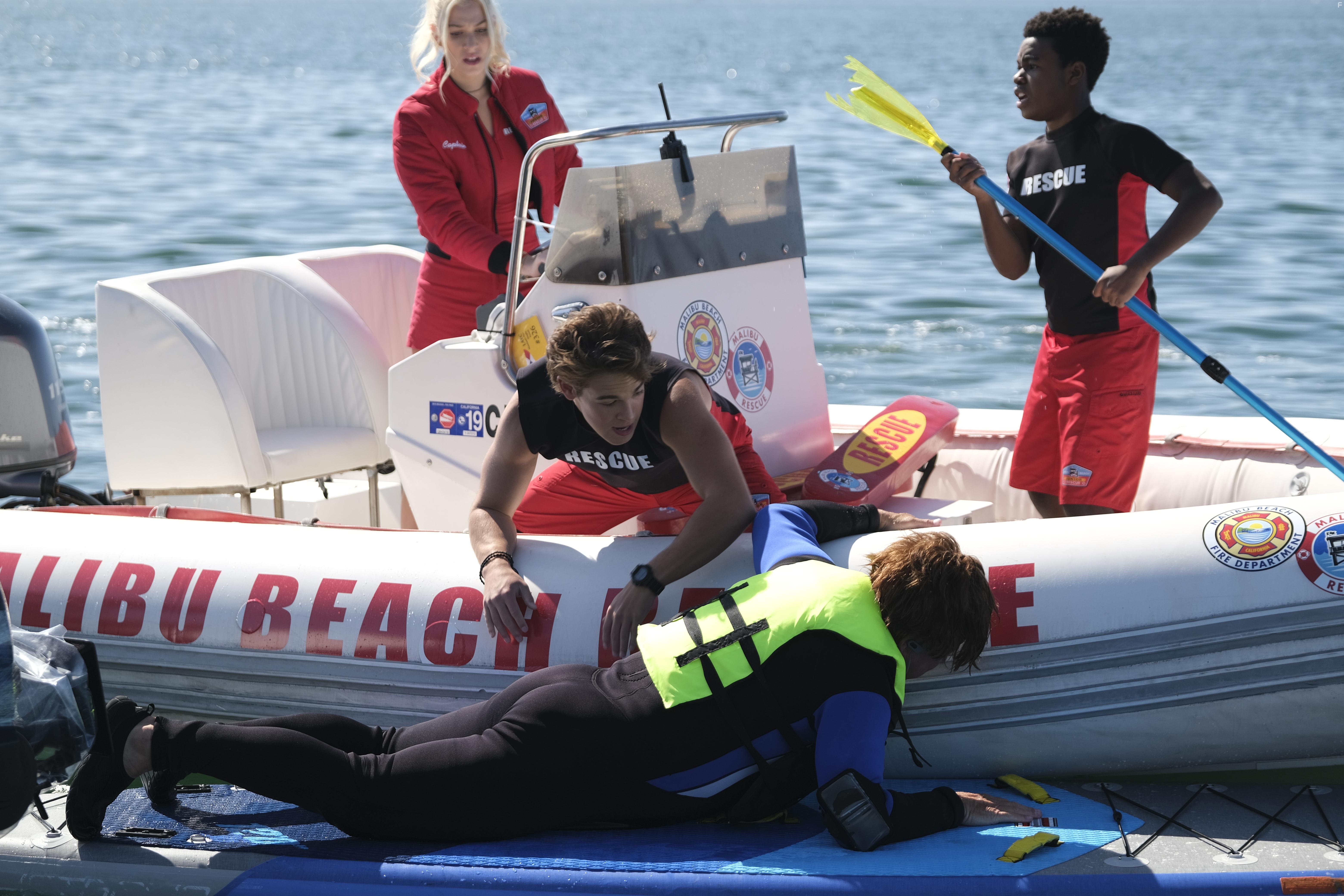 Спасатели Малибу: Новая волна