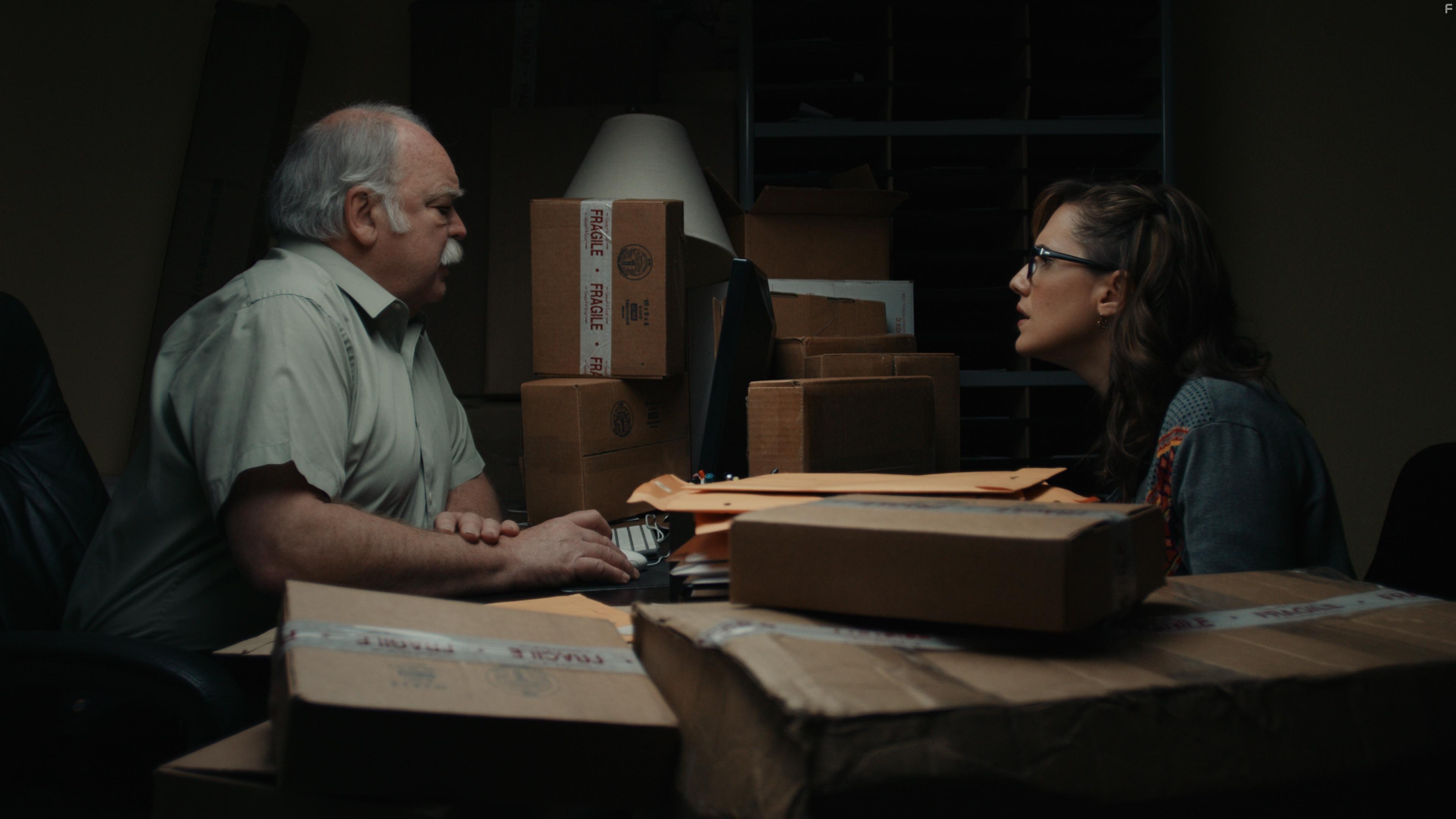 Richard Riehle and Jennifer Prediger in Living Room Coffin (2018)