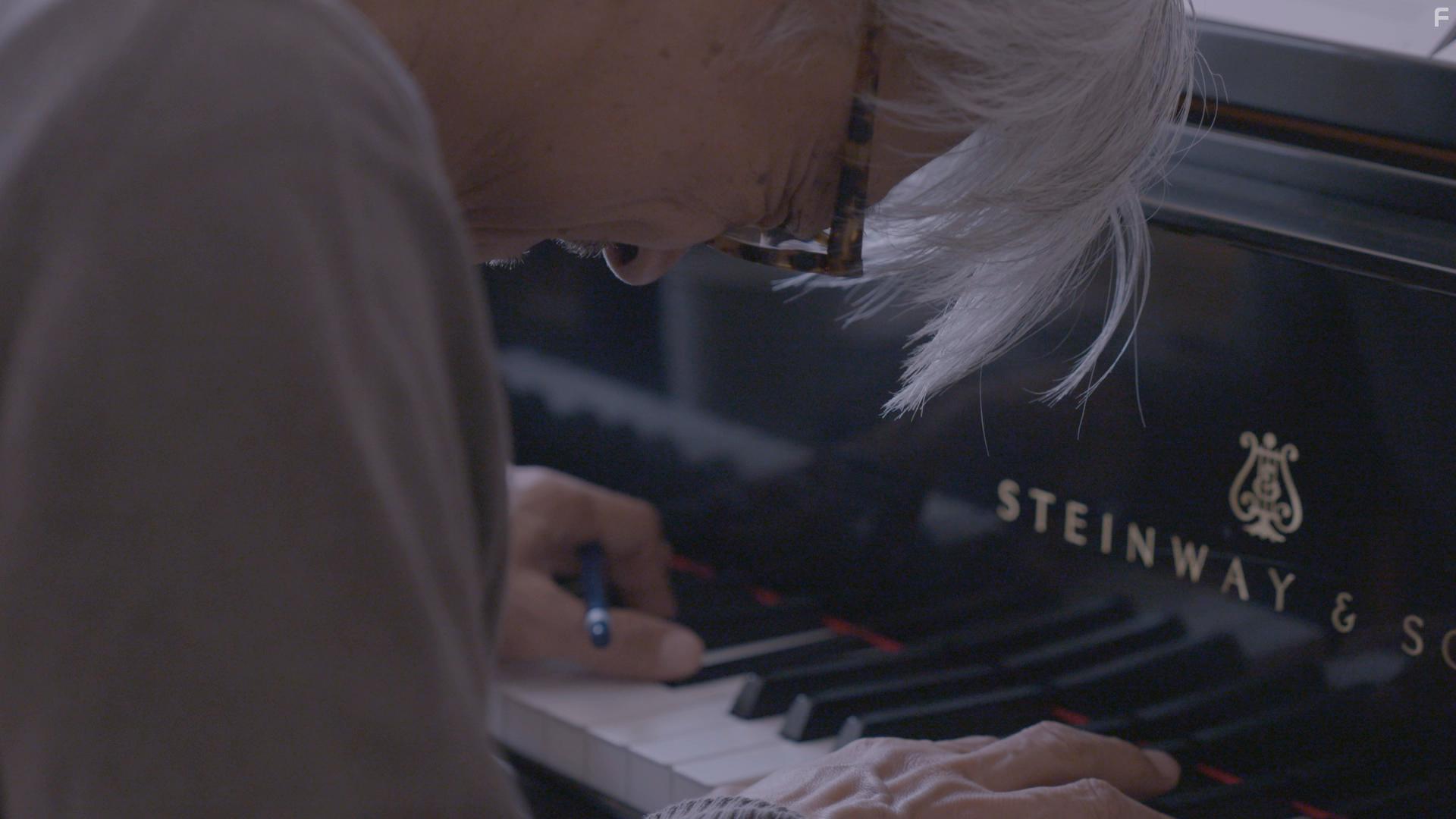Ryuichi Sakamoto in Ryuichi Sakamoto: Coda (2017)
