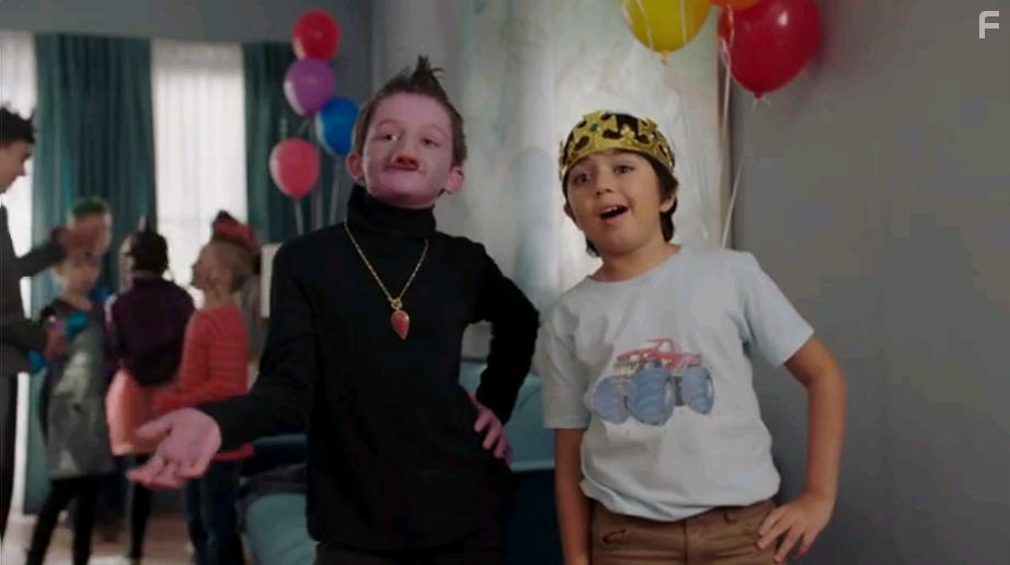 Callan Farris in Gabby Duran & The Unsittables: The Party King and Timbuk, Too (2019)