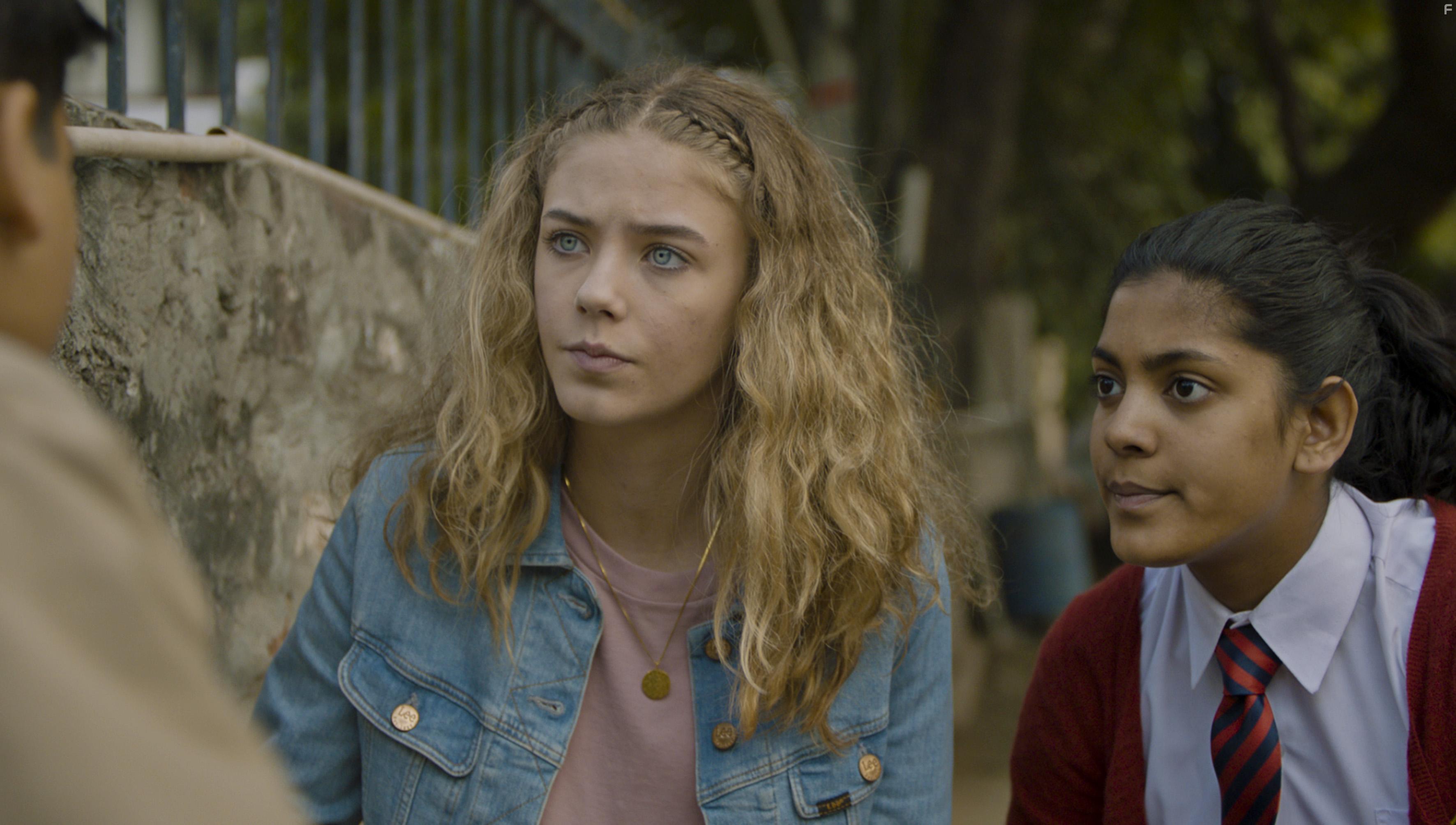 Liv Leman Brandorf and Vidhi Christine Kastebo Hansen in Iqbal & den indiske juvel (2018)