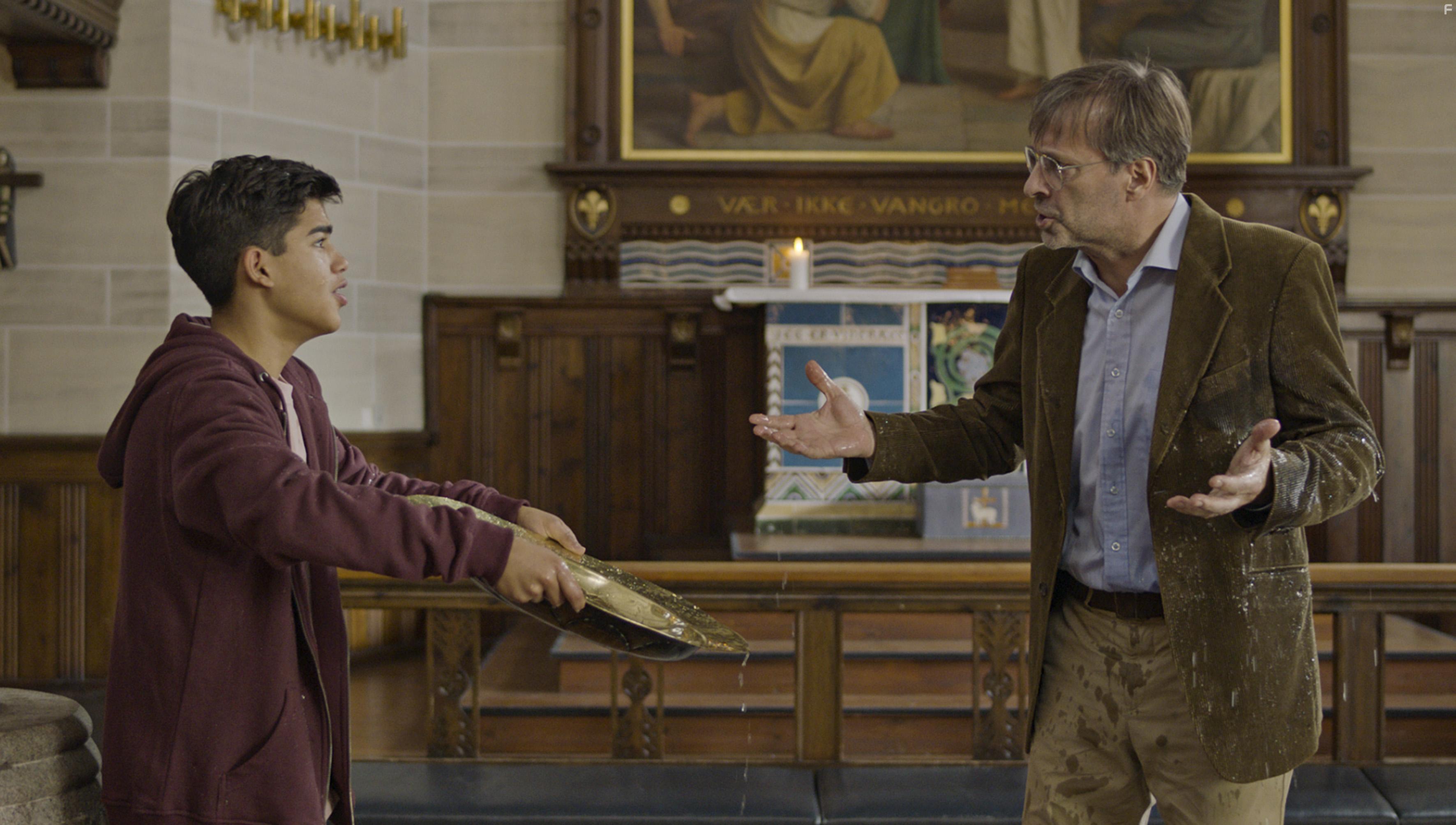 Martin Brygmann and Hircano Soares in Iqbal & den indiske juvel (2018)