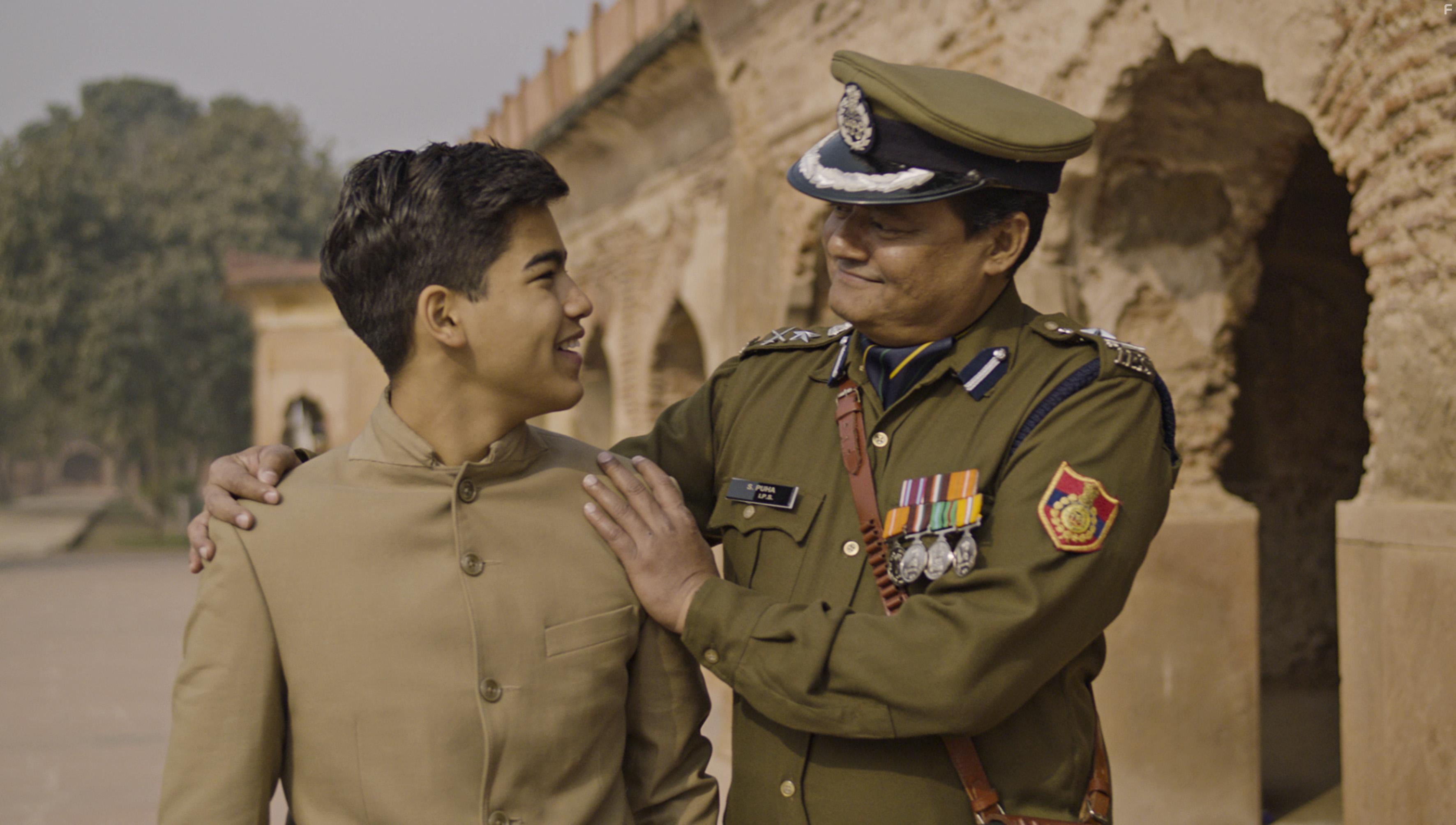 Saswata Chatterjee and Hircano Soares in Iqbal & den indiske juvel (2018)