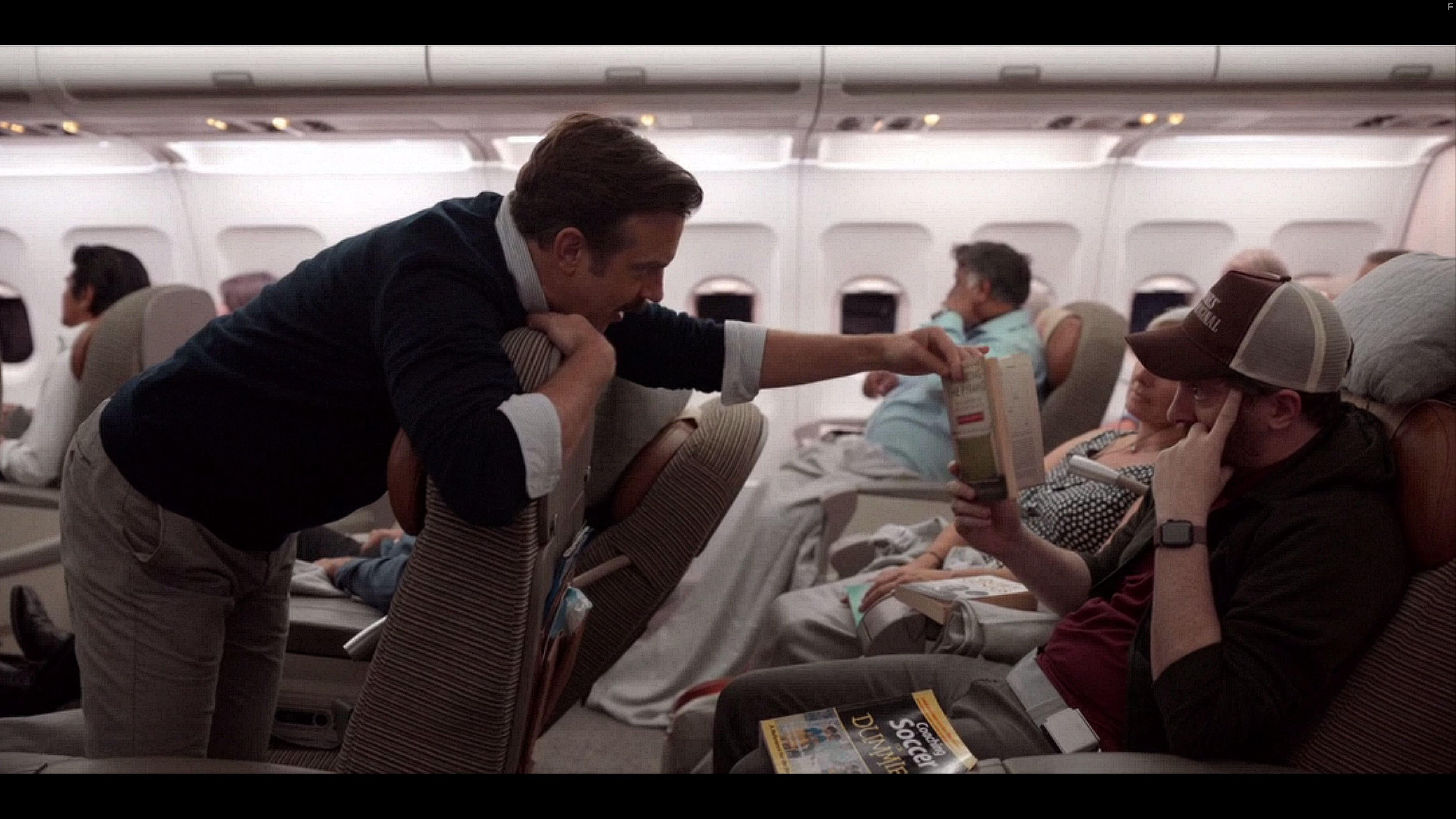 Brendan Hunt and Jason Sudeikis in Ted Lasso (2020)