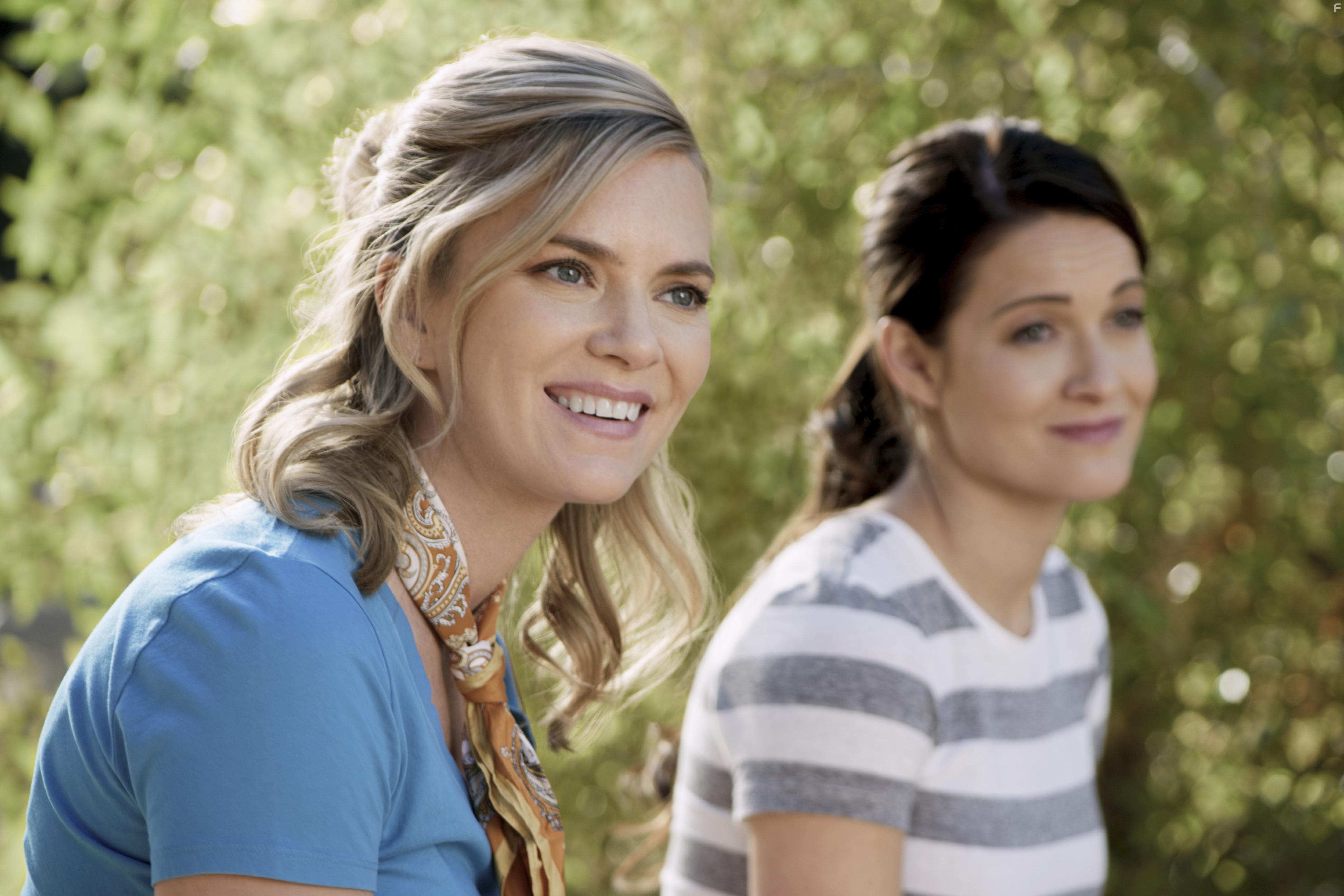 Cindy Busby in Romance in the Air (2020)