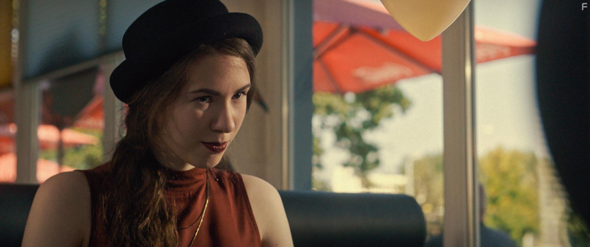 Lisa Shari Bttcher in Just Drifting Along (2018)