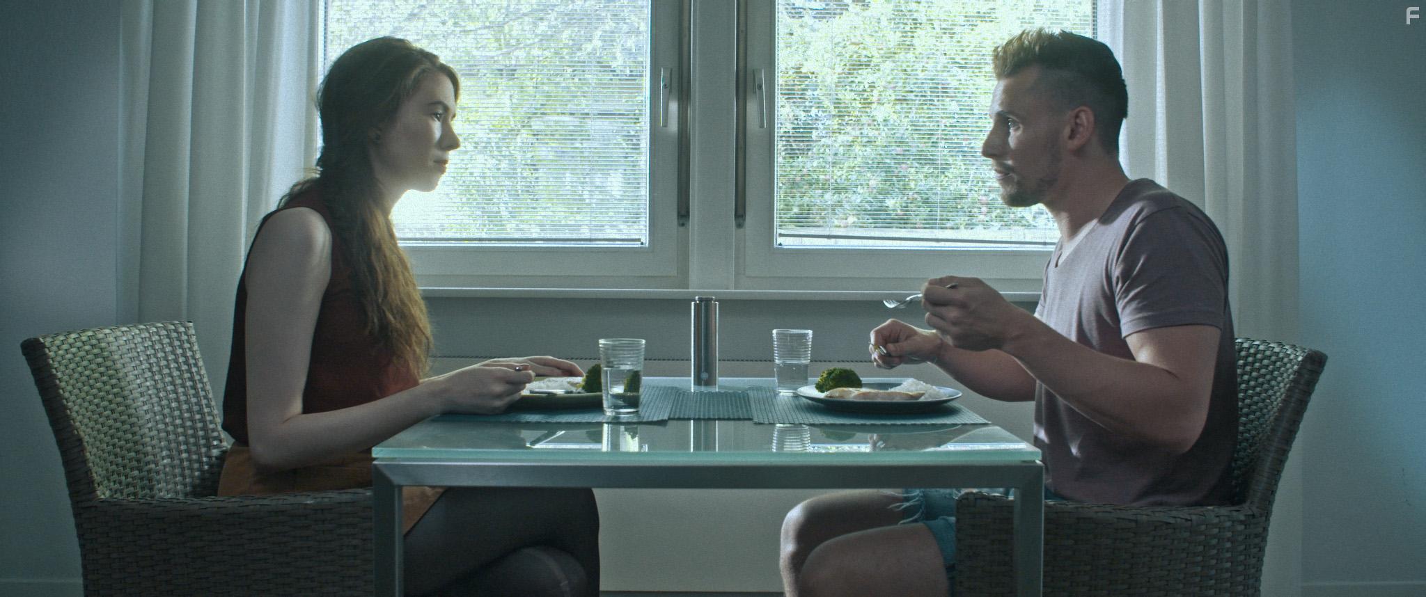 Плывя по течению