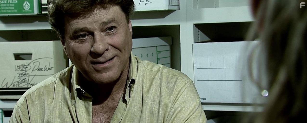 A Killer Awaits (2018)