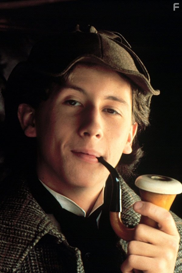 Nicholas Rowe in Молодой Шерлок Холмс (1985)