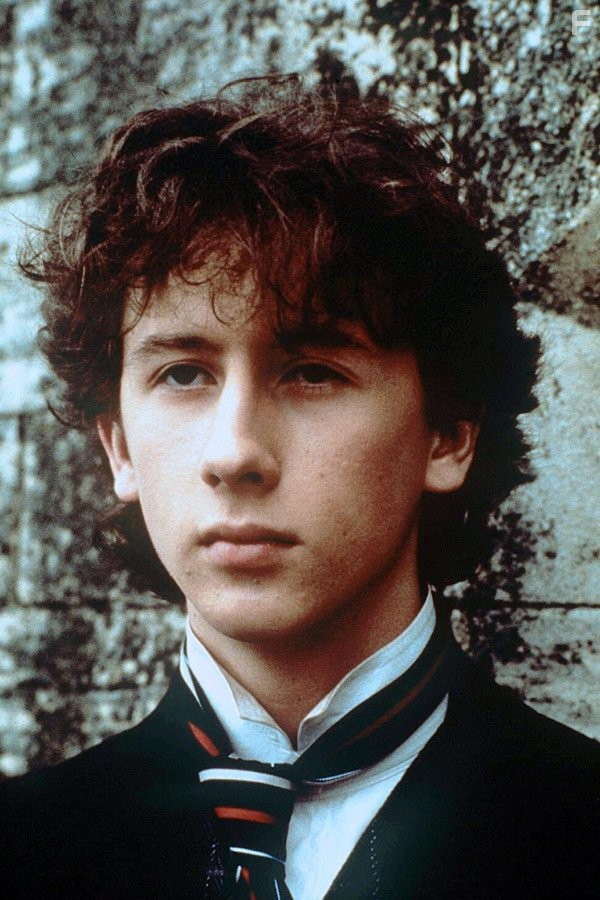 Nicholas Rowe in Молодой Шерлок Холмс (1985)
