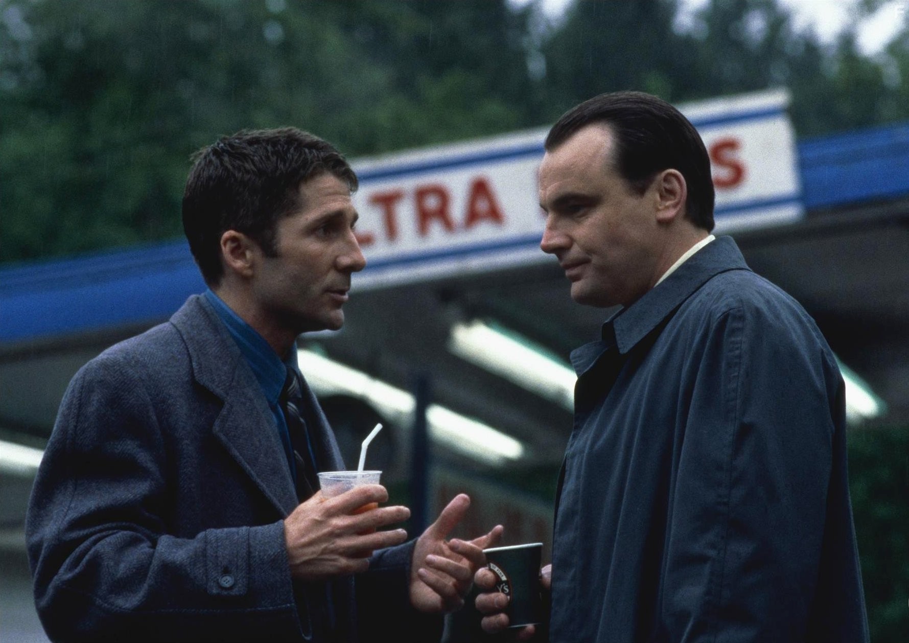 Leland Orser and Robert Wisden in Лишний багаж (1997)