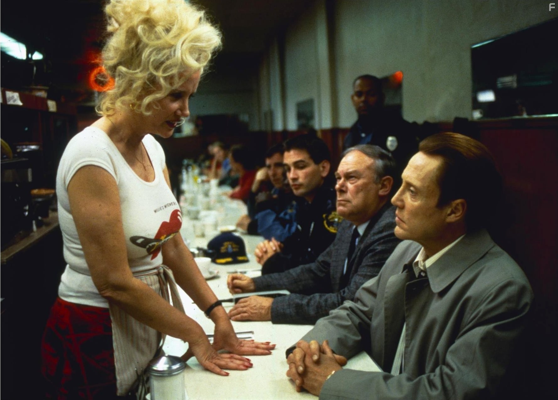 Sally Kirkland and Christopher Walken in Лишний багаж (1997)