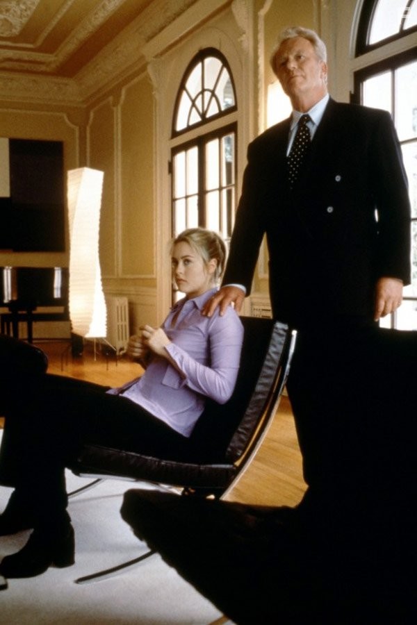 Alicia Silverstone and Jack Thompson in Лишний багаж (1997)