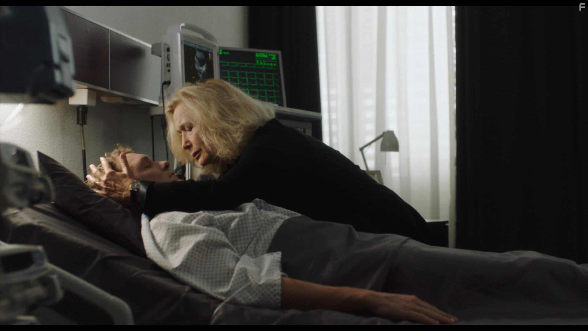 Brigitte Fossey in Quartier des Banques (2017)