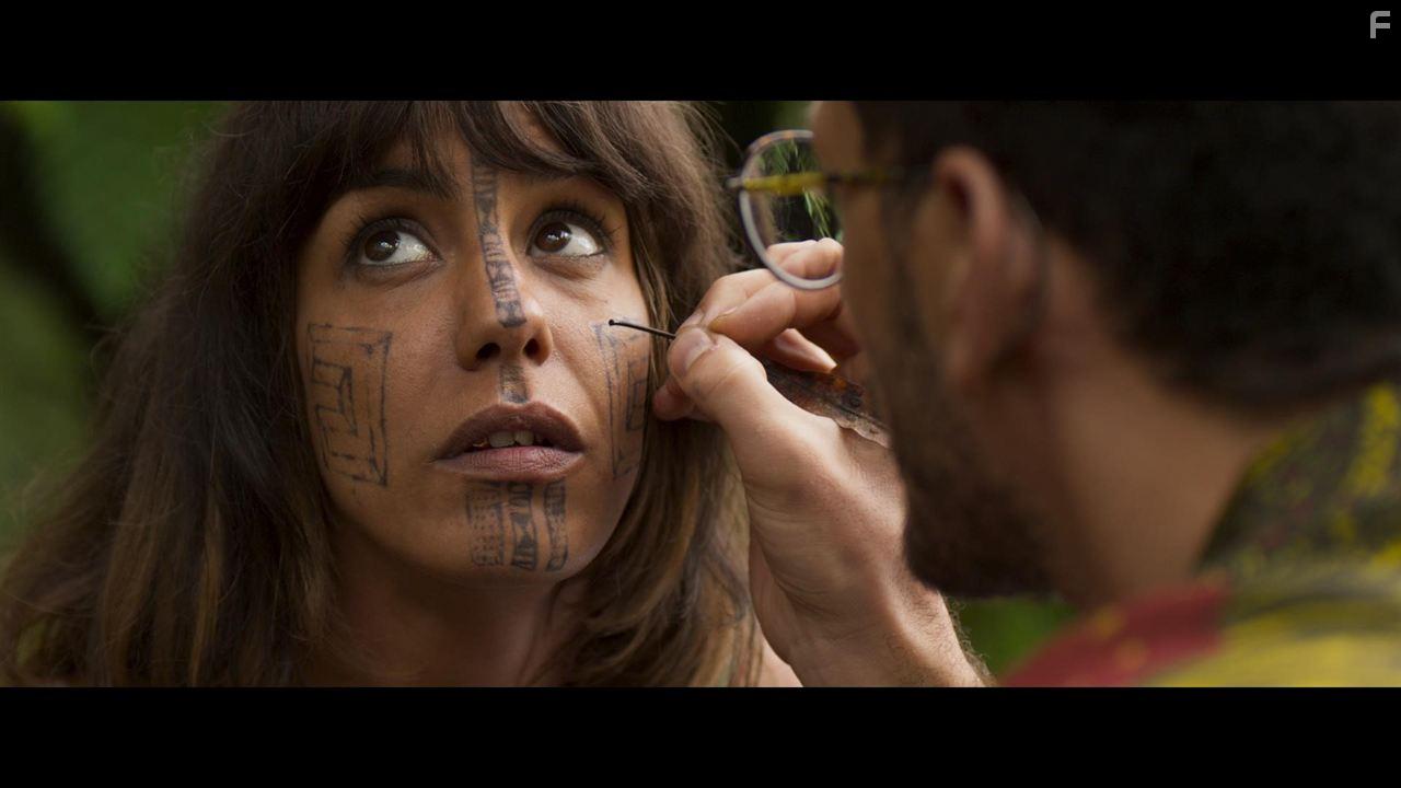 Alice Beladi and Vincent Dedienne in Terrible jungle (2020)