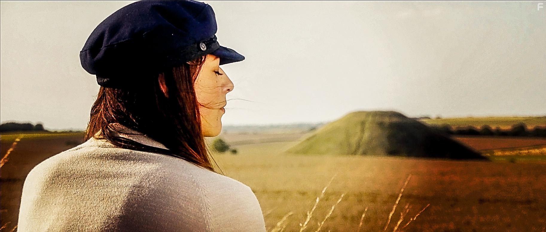 Cassandra Thomas in In Circles (2016)