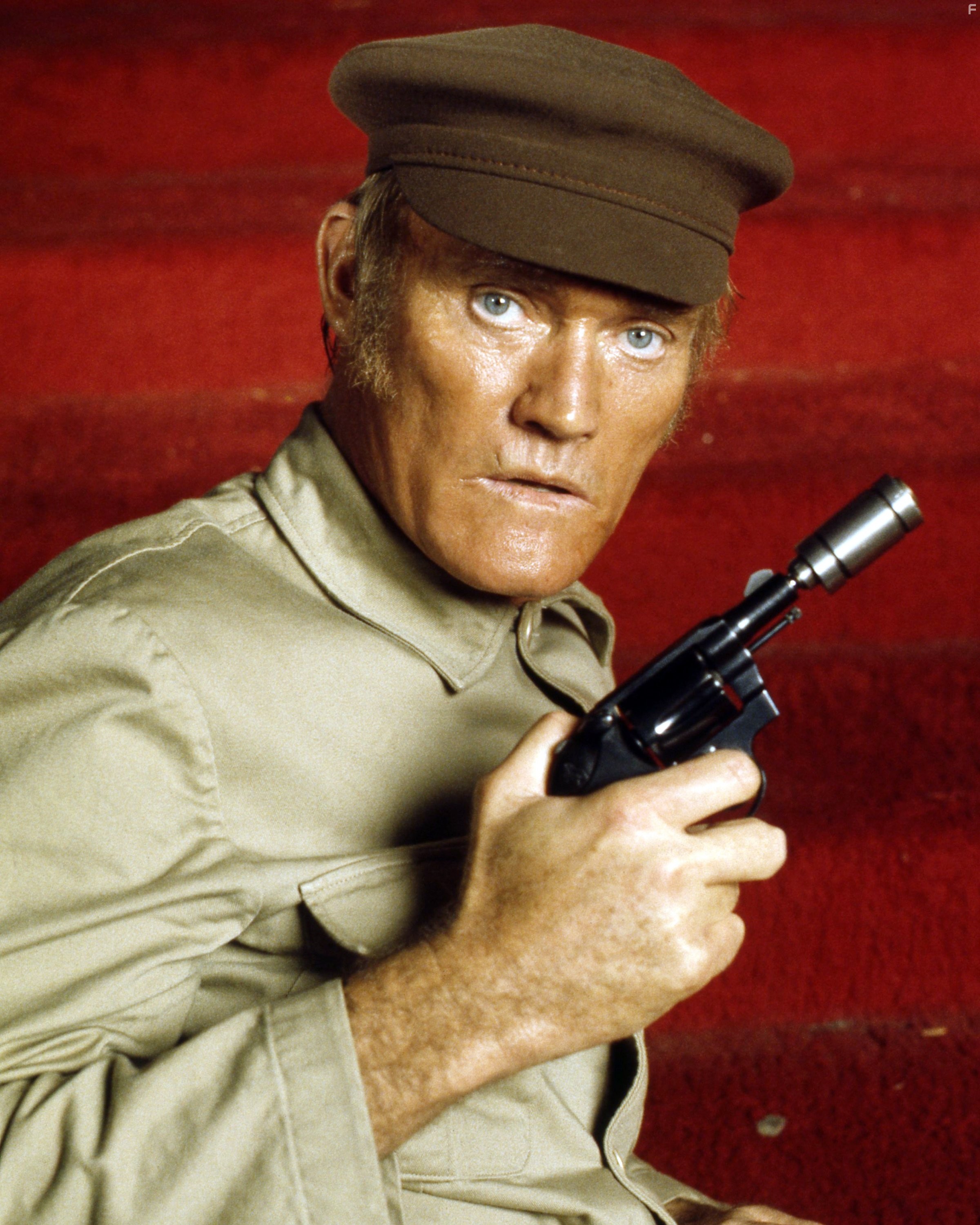 Chuck Connors in Зеленый сойлент (1973)