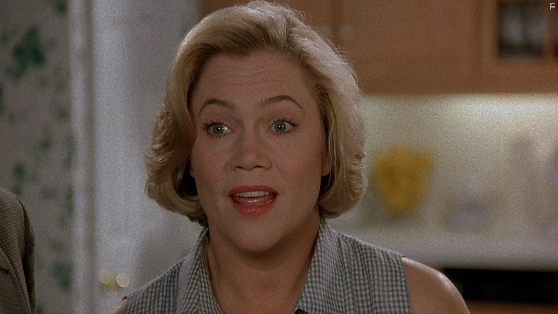 Kathleen Turner in Мамочка-маньячка-убийца (1994)