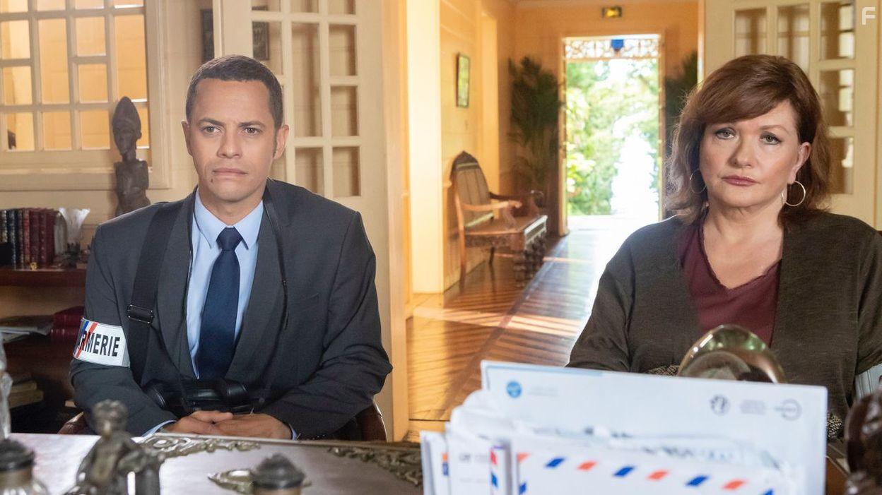 Catherine Jacob and Ambroise Michel in La Maldiction du Volcan (2019)