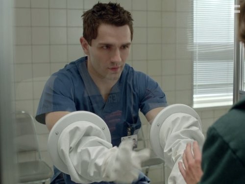 Быть человеком (2011)