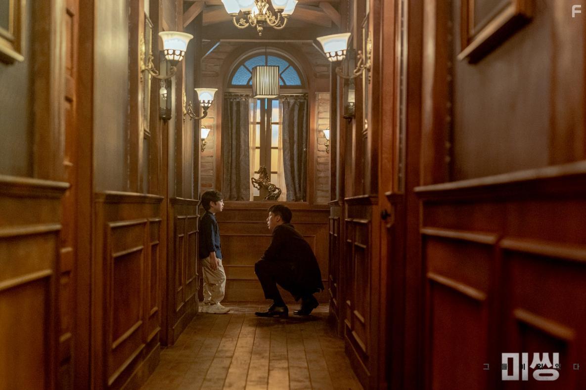 Jang Sun-Yool and Soo Go in Missing: Geudeuli Itseodda (2020)