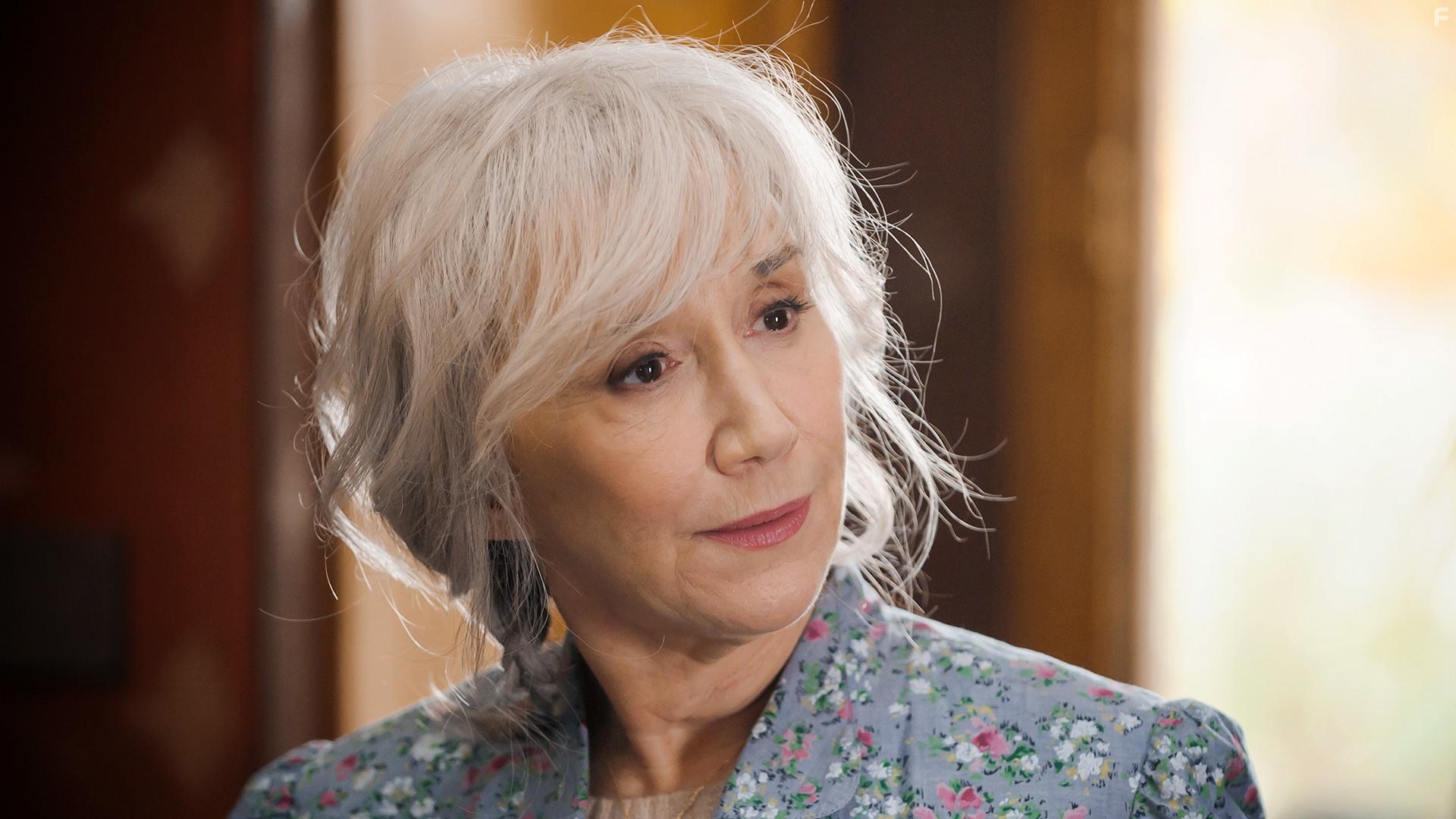 Marie-Anne Chazel in Le tueur du lac (2017)