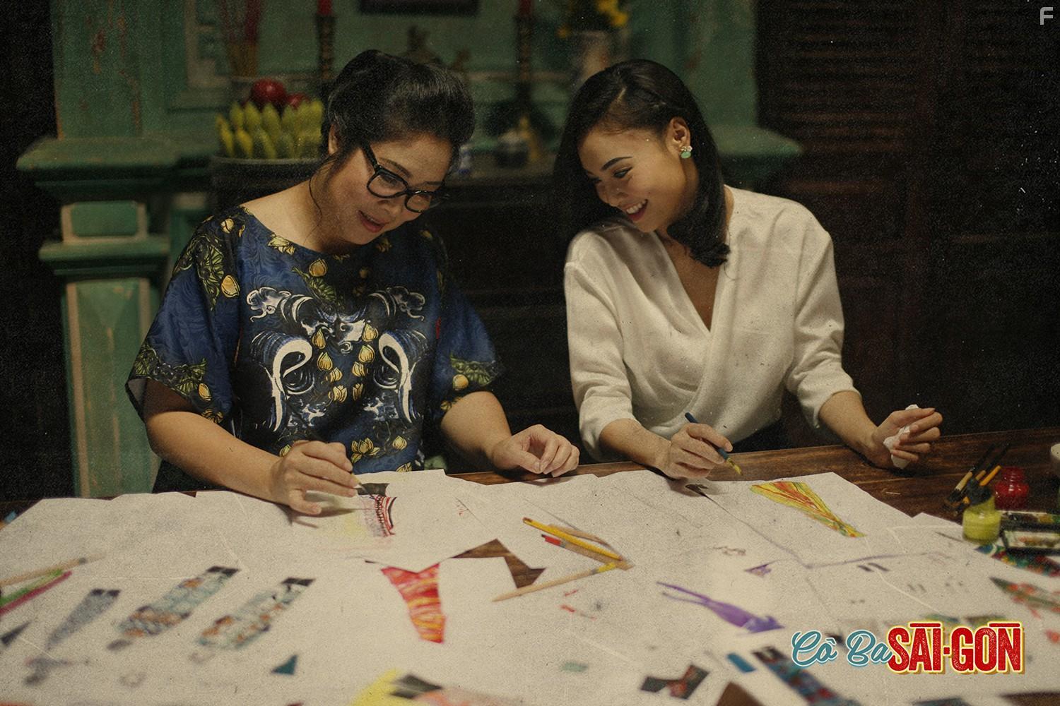 Van Hong and Ninh Duong Lan Ngoc in C Ba Si Gn (2017)