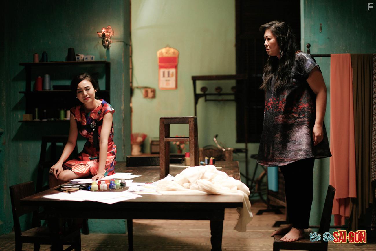 Van Hong and Ninh Duong Lan Ngoc in C Ba Si Gn (2017)