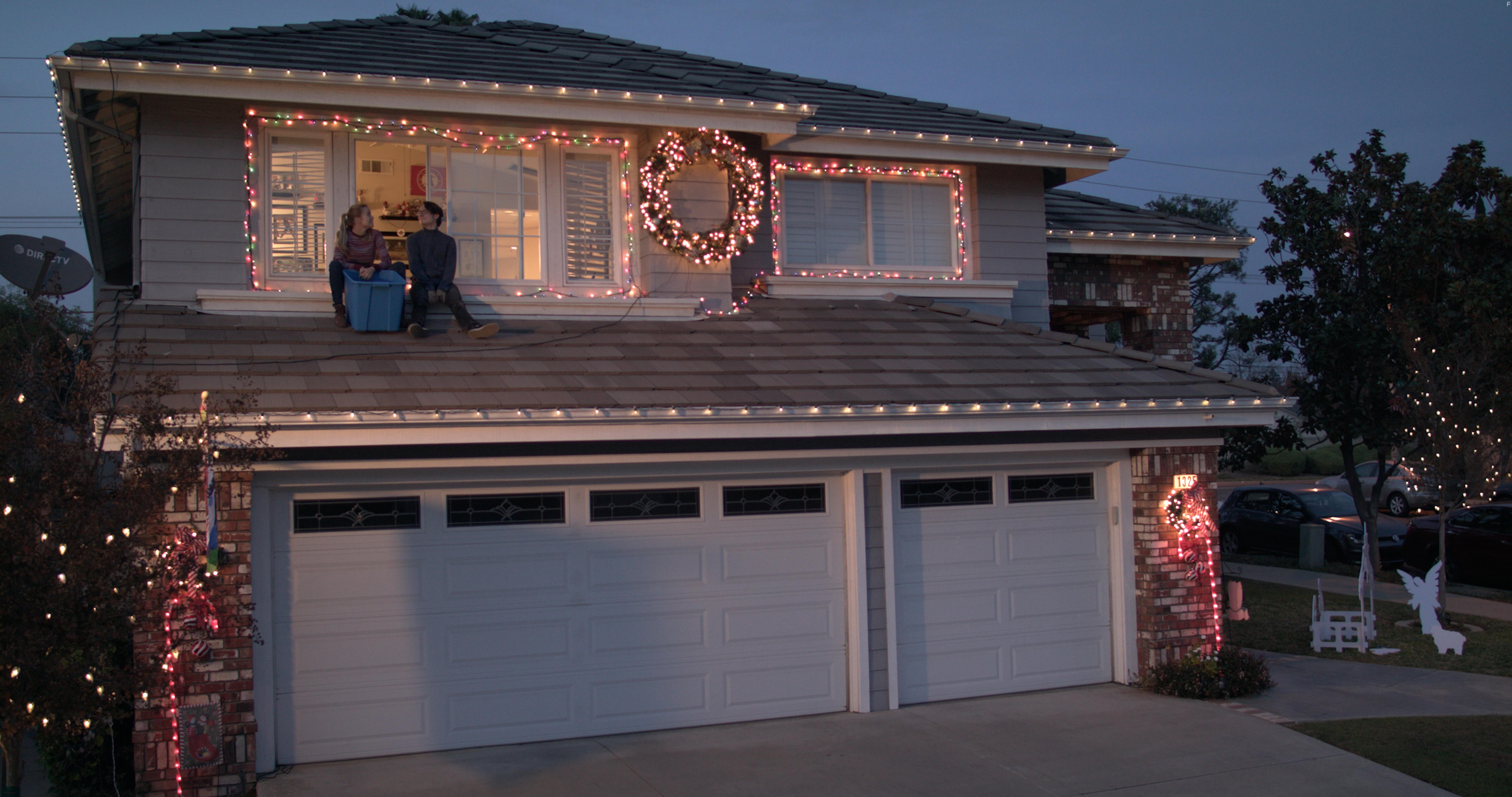 Annie Newton and Drew Petriello in Twelve Days of Christmas (2020)