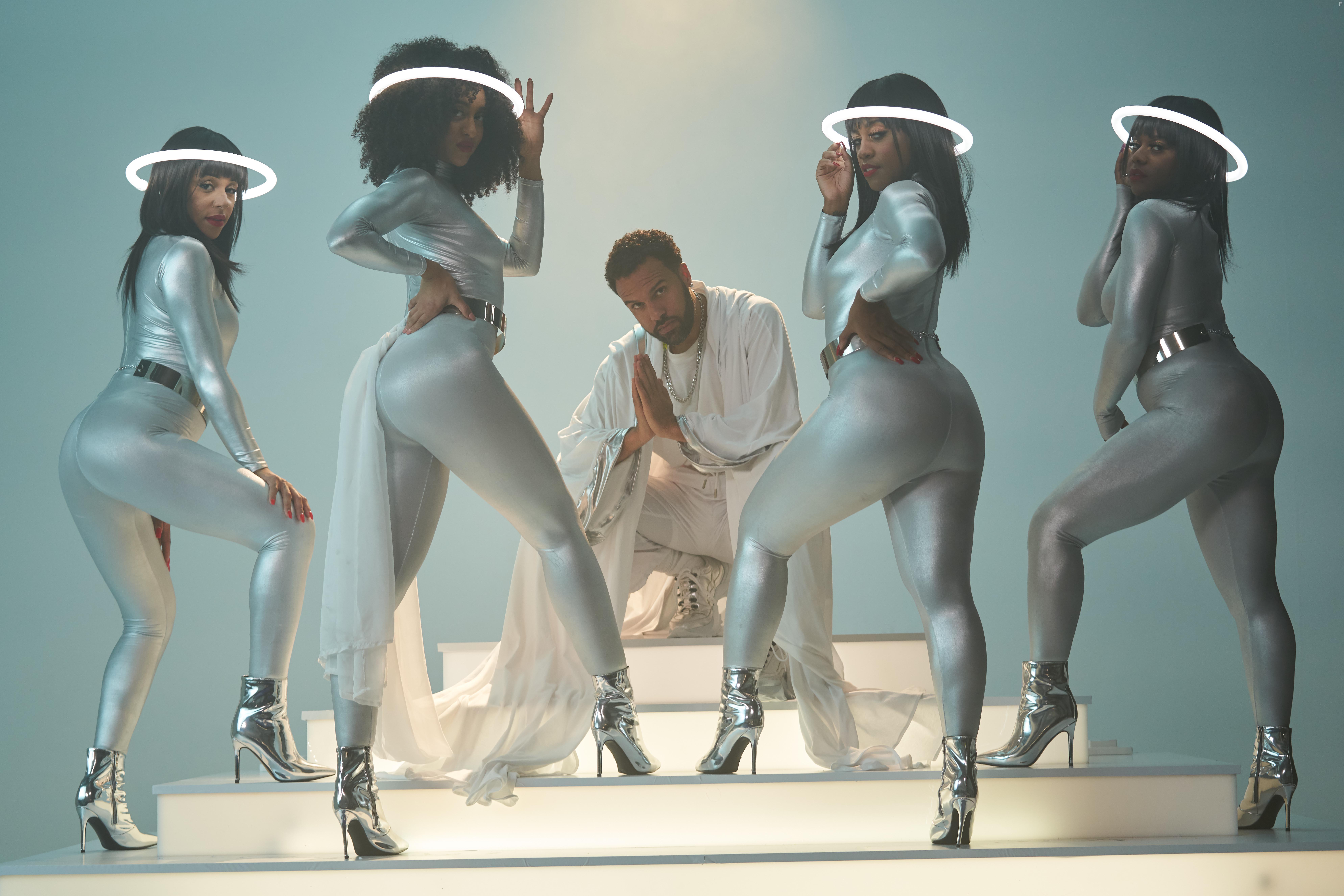 O-T Fagbenle in Maxxx (2020)