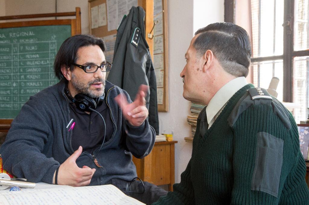 David Albala and Willy Semler in Pacto de Fuga (2020)