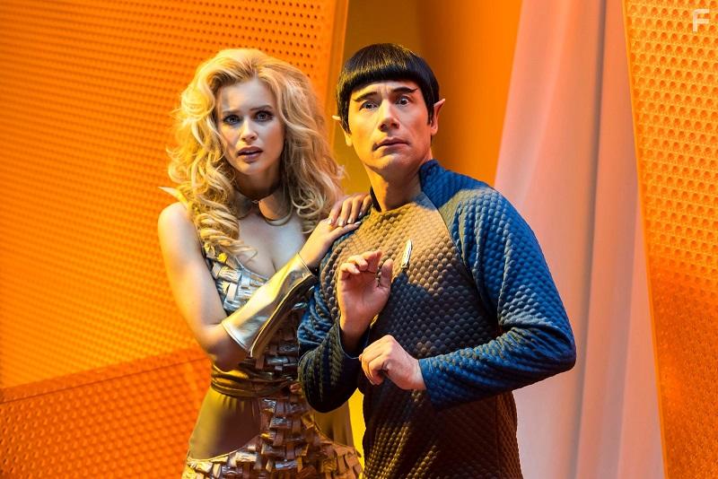 Michael Herbig and Jeanne Goursaud in Bullyparade: Der Film (2017)