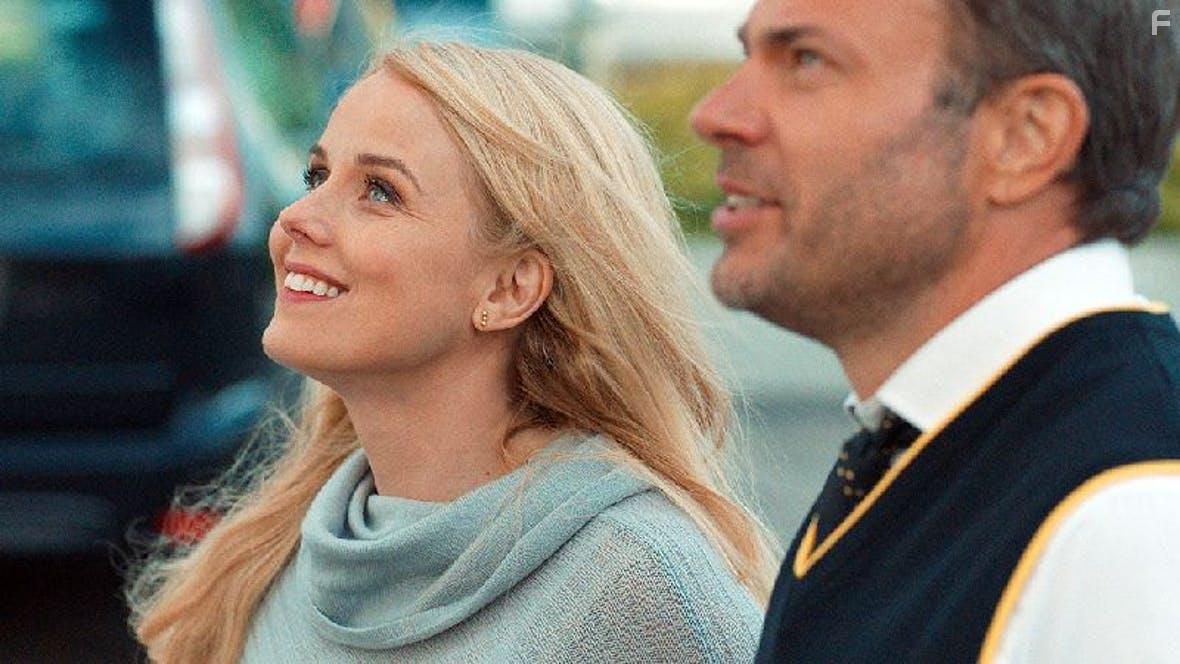 Lyckligare kan ingen vara (2018)