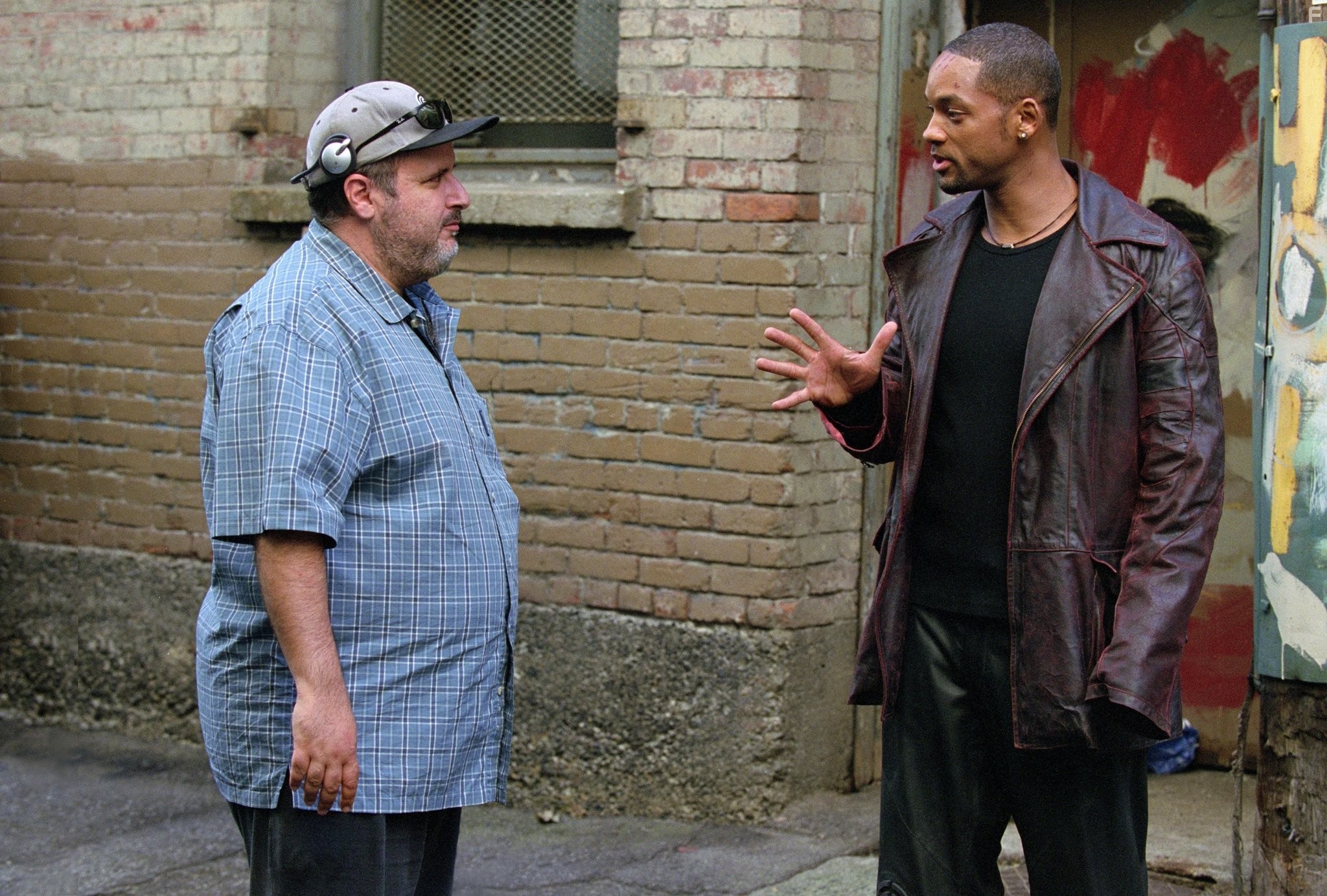 Will Smith and Alex Proyas in Я, робот (2004)