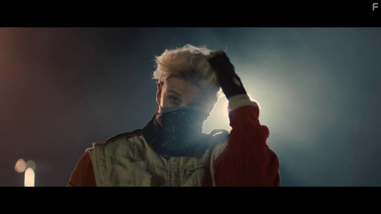 Betty Who in Unpregnant (2020)