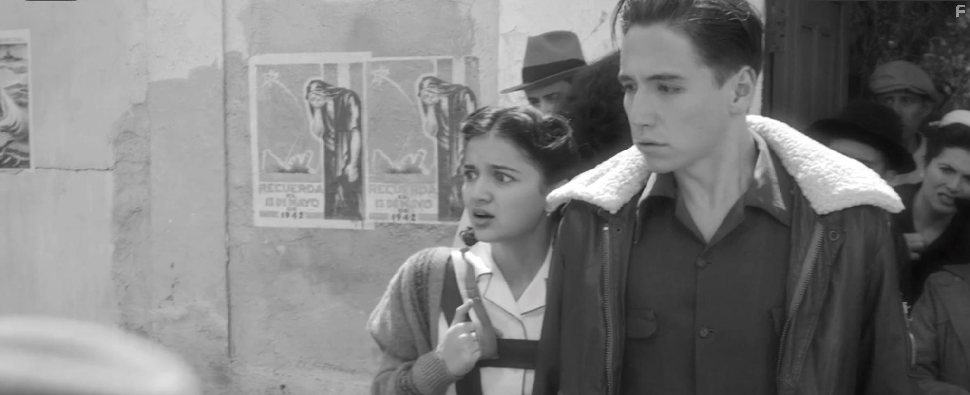 Norman Delgadillo and Vico Escorcia in Los crmenes de Mar del Norte (2017)