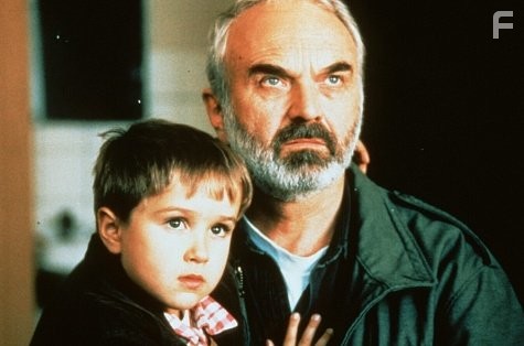 Zdenek Sver?k and Andrey Khalimon in Коля (1996)