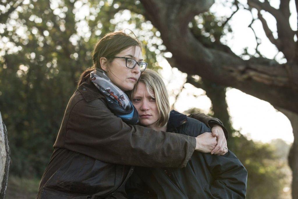 Kate Winslet and Mia Wasikowska in Blackbird (2019)