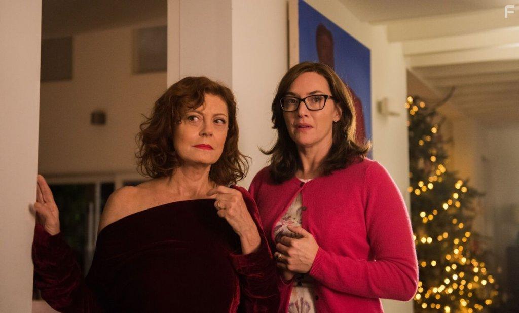 Susan Sarandon and Kate Winslet in Blackbird (2019)